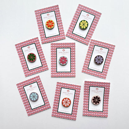 Needle Minders